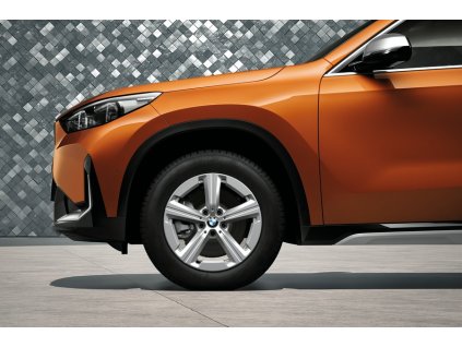 Originální zimní sada BMW X1 U11 STYLING 875 šedé barvy v rozměru 7x17 ET 41 včetně zimních pneumatik 205/65 R17 100H XL Continental Winter Contact TS860S XL* a čidel tlaku RDCi