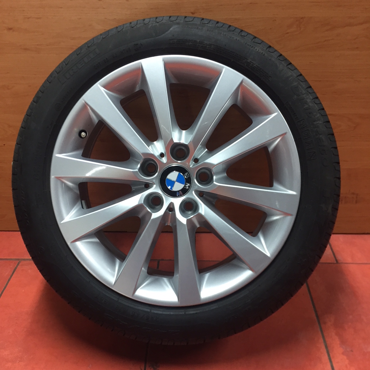 Letní sada BMW F10, E60 STYLING 328 8x18 5/120 ET30 s pneu 245/45 R18 96Y Pirelli RSC