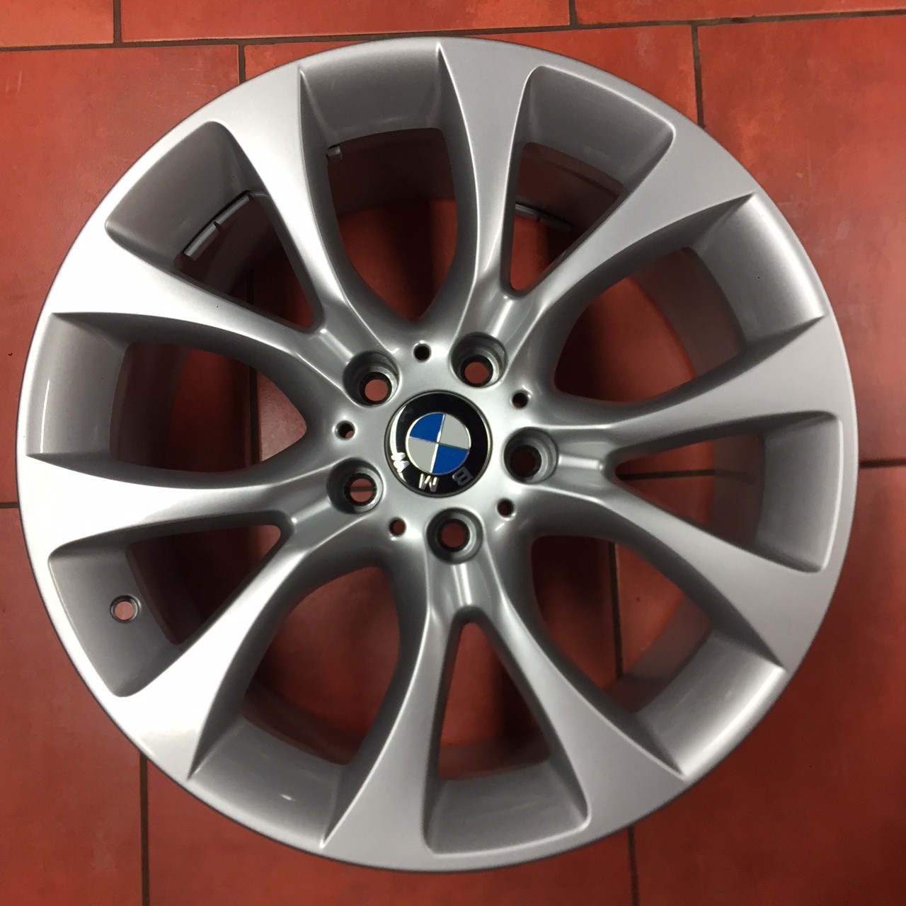 Zimní sada alu kola BMW X5 E70, F15 STYLING 450 9x19 5/120 ET48 včetně zimních pneumatik Pirelli 255/50 R19 RSC dojezdové a čidel tlaku RDC