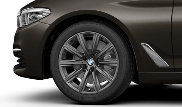 Zimní sada alu kola BMW G30, G31 STYLING 684 8x18 5/112 ET30 včetně zimních pneumatik 245/45 R18 100V Ultra Grip 8 Performance* MOE RSC