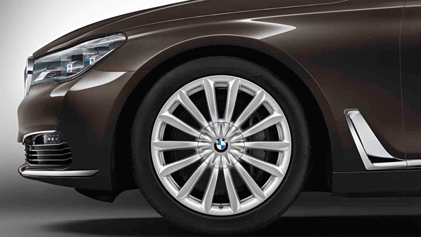 Zimní sada alu kola BMW 7 G11 STYLING 620 8,5x19 5/112 ET25 včetně pneumatik 245/45 R19 Goodyear Ultra Grip 8 Performance* RSC a čidel tlaku