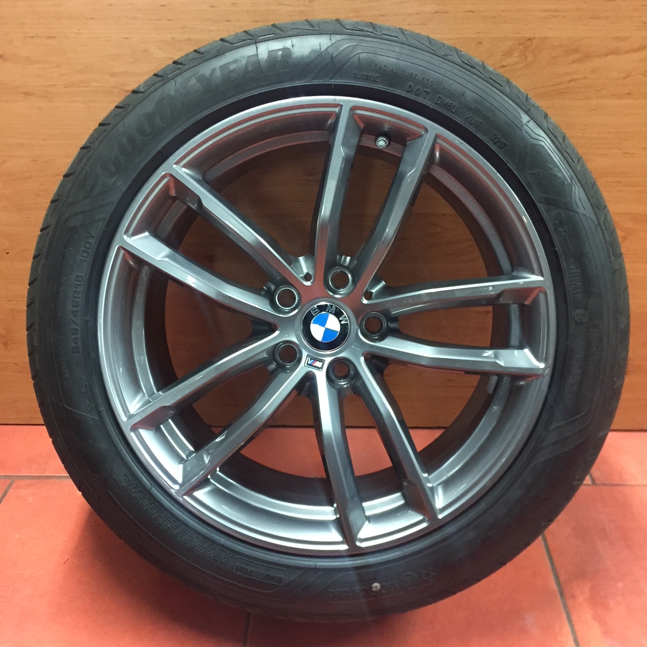 Letní sada alu kola BMW 5 G30, G31 STYLING M662 8x18 a 9x18 5/112 ET30 a ET44 včetně pneumatik 245/45 R18 a 275/40 R18 GOODYEAR EAGLE F1 RSC a čidel…