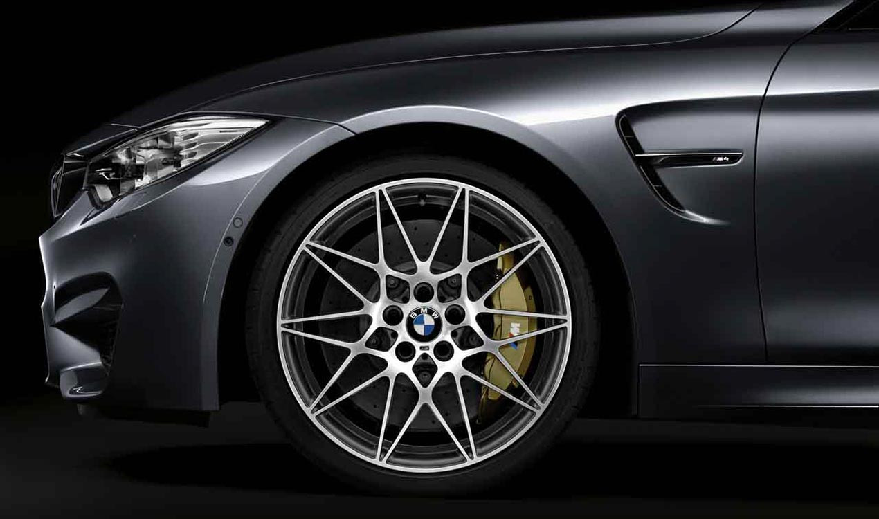 Letní sada alu kola BMW M3 F80, M4 F82 STYLING M666 s pneu 265/30 R20 a 285/30 R20