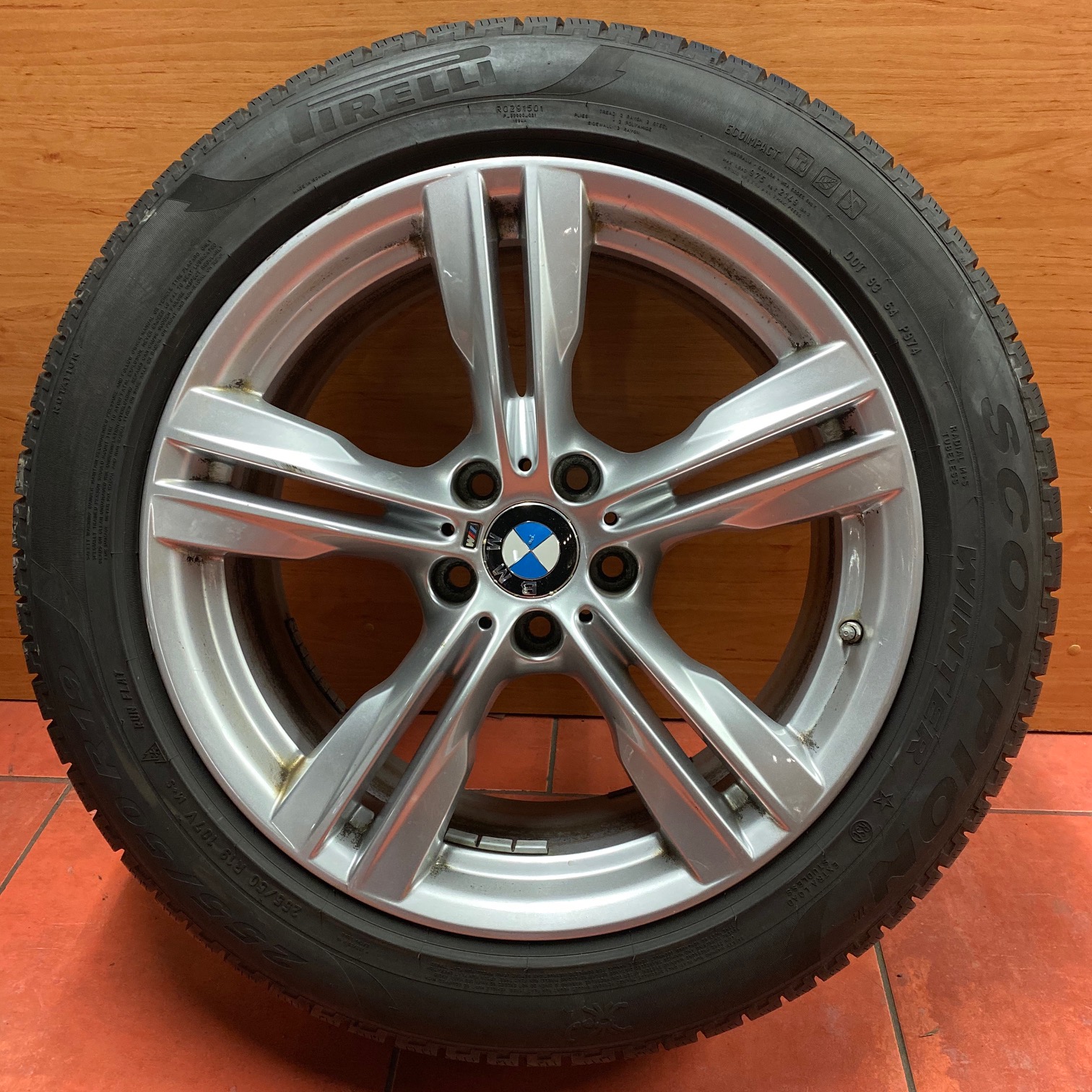 Zimní sada BMW X5 F15 STYLING M467 9x19 ET37 včetně pneumatik 255/50 R19 107V Pirelli Winter , profil 6mm a čidel tlaku RDC