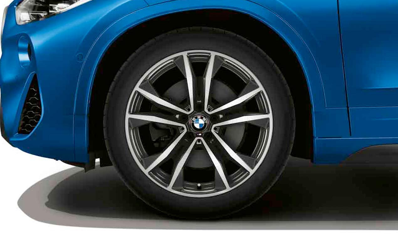 Originální zimní sada BMW X1 F48 a X2 F39 STYLING M715 v rozměru 6,5x18 ET 41 včetně zimních pneumatik 225/45 R19 96V XL Pirelli Winter Sottozero 3*…