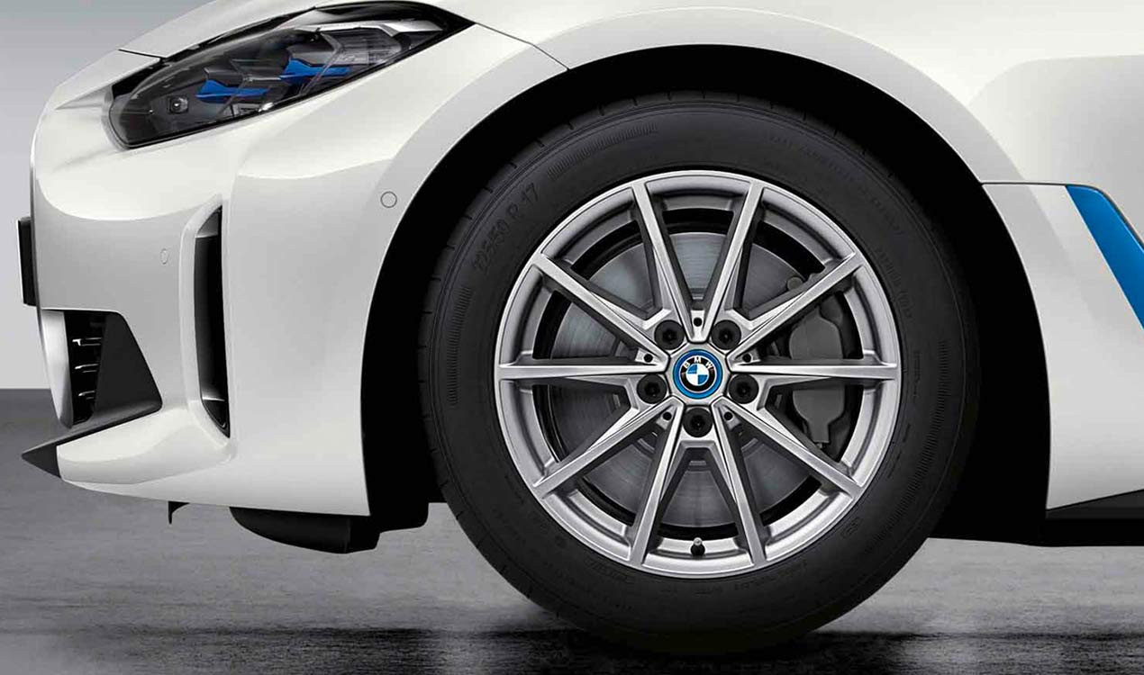 Originální zimní sada BMW i4 G26 STYLING 851 v rozměrech 7,5x17 ET30 včetně zimních pneumatik 225/55 R17 101H XL Goodyear Ultra Grip Performance +* a…
