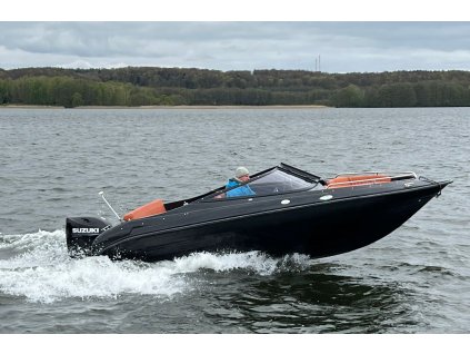 Motorový člun, loď BT 560