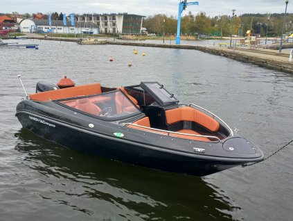 Motorový člun BT 560 Elegance