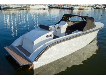 Motorový člun, loď BT 630 Tender