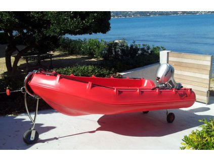 plastova lod clun whaly 370 6