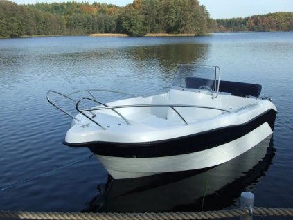 Motorový člun, loď BT 450