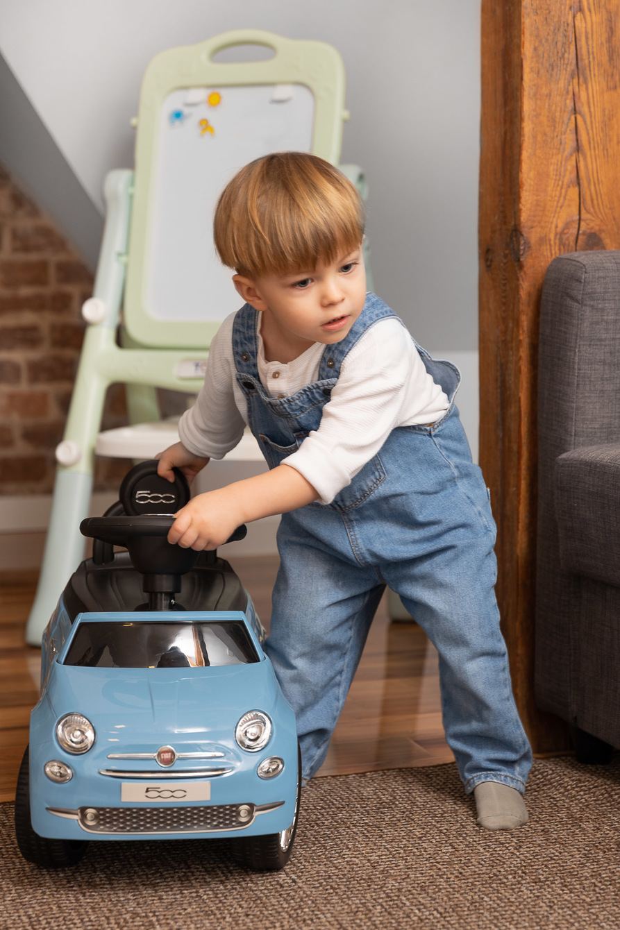 Odrážadlo auto toyz fiat 500 biele