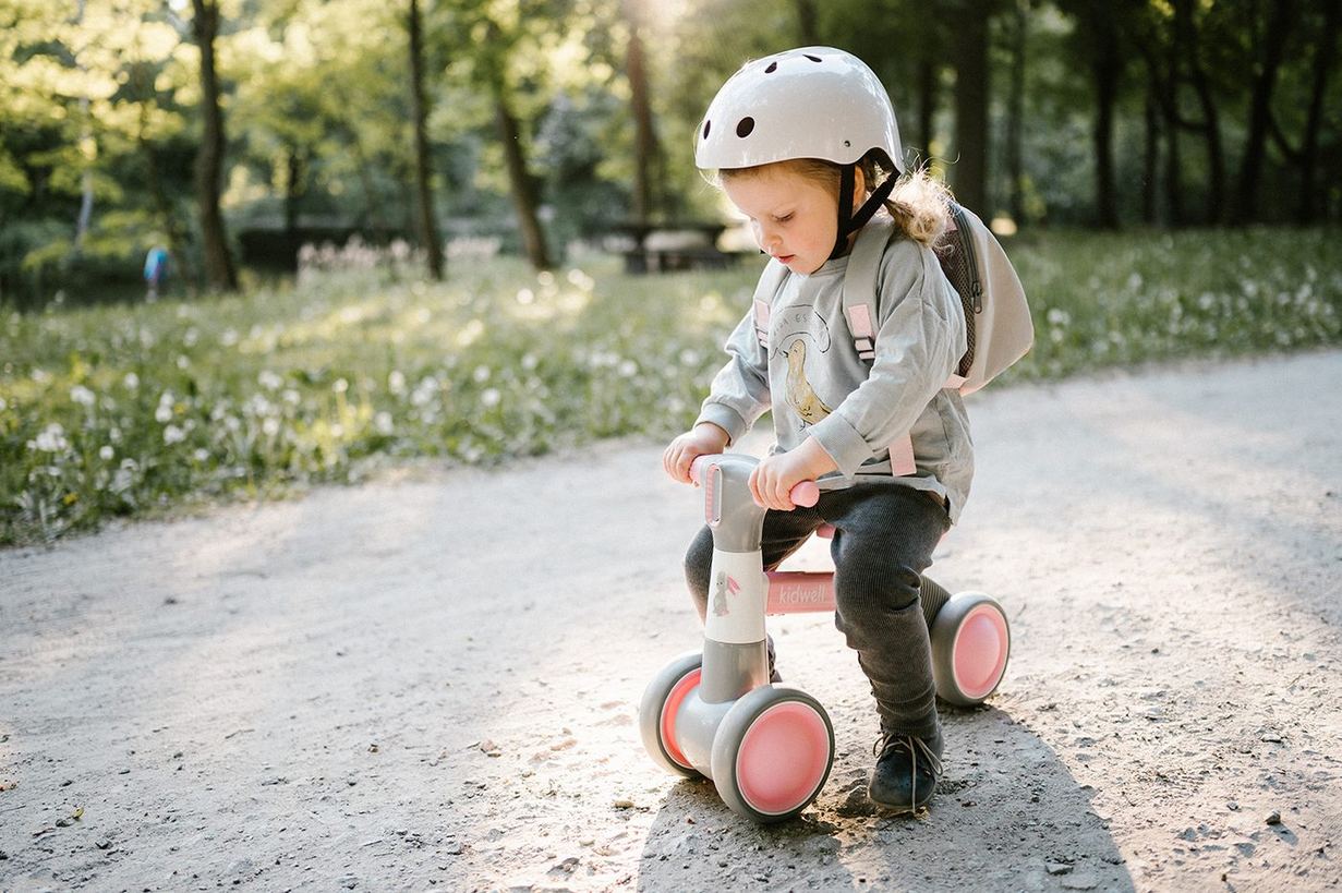 Mini balancny bicykel petito dino kidwell