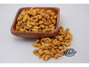 kešu ořechy pražené s příchutí kari, suché plody