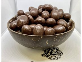 mandle v mléčné čokoládě, dražované oříšky