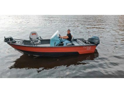 Rybářská loď Velex