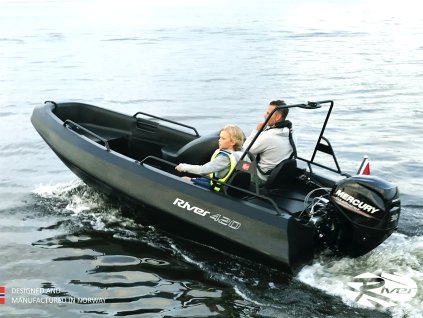 Polyetylenový motorový člun RiverBoats 420 XR