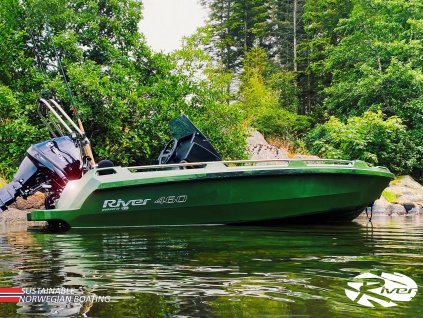 Polyetylenový motorový člun RiverBoats 460 SD
