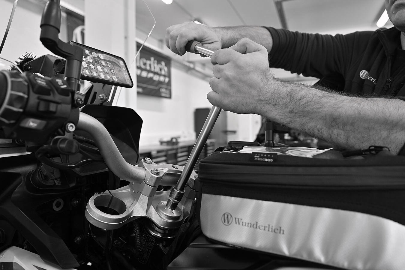 PARKOVÁNÍ, SERVIS A ÚDRŽBA MOTOREK NA ZIMU