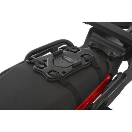 49106 002 01 1500 f900gs.jpg