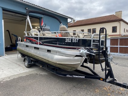 Sun Tracker Bass Buggy 18 DLX