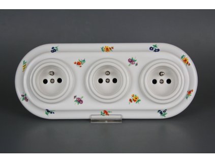 ZÁSUVKA TROJITÁ HÁZENKY BB