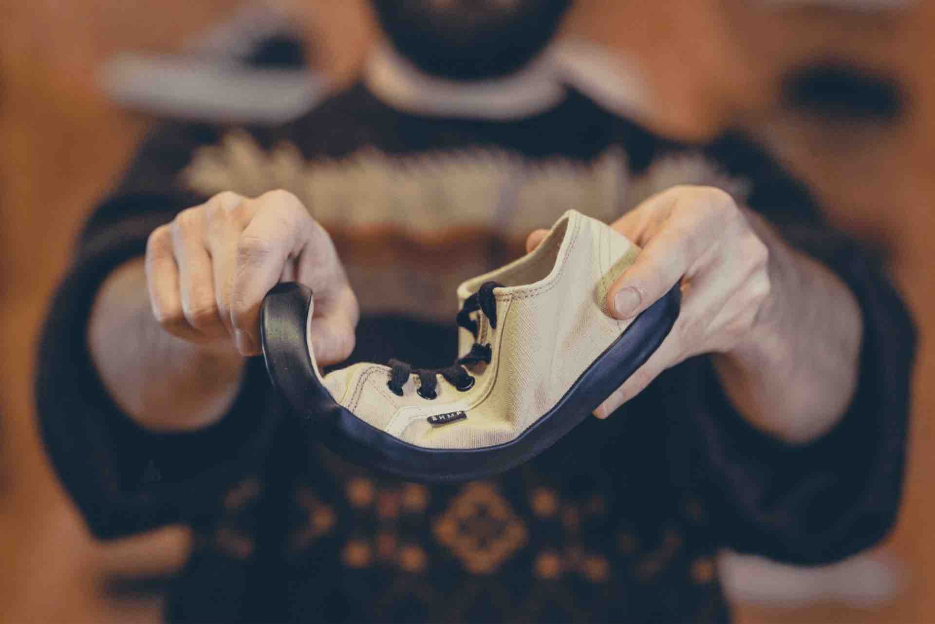 OBECNÉ ATRIBUTY OPTIMÁLNÍ BAREFOOT OBUVI