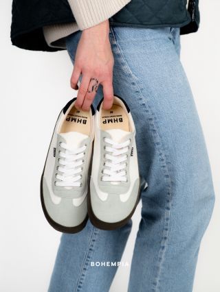 FELIX White / Dark Gum 🤍🖤 A clean, minimalist sneaker with a timeless look — built the barefoot way. 👣✨ Think foot-shaped...