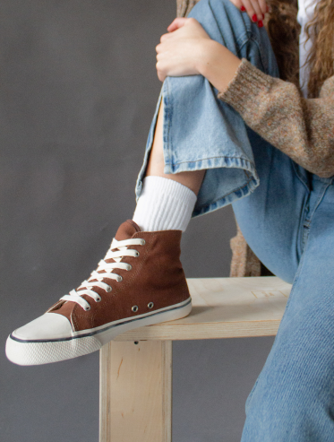 HIGH-TOP