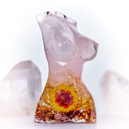 bohyne-selenit-ruzenin-kristal-orgonit-amulet-bohomanie