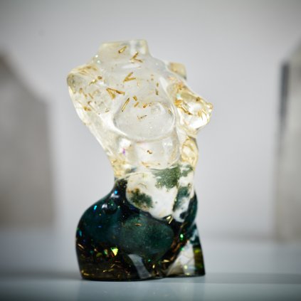 bohyne-mechovy-achat-kristal-orgonit-amulet-bohomanie