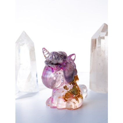 jednorozec---orgonit-amulet-s-ametystem-bohomanie