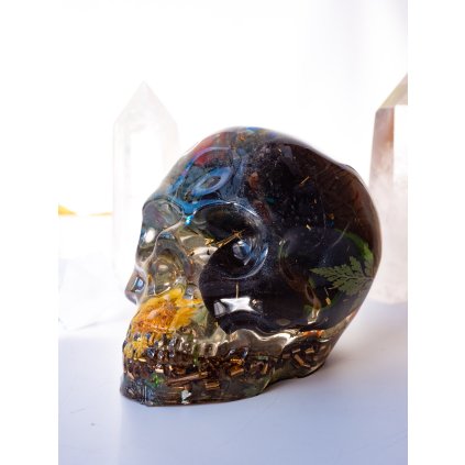 lebka---orgonit-amulet-s-achaty-bohomanie