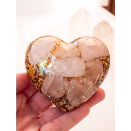 srdce-velke---orgonit-hmatka-s-ruzeninem-bohomanie