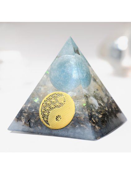 orgonit-pyramida-elementarni-sila--oceansky-jaspis--bohomanie-aura amulet