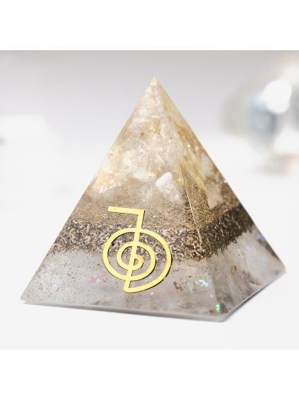 orgonit-pyramida-hojnost--citrin--bohomanie-aura amulet
