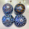 Boho vánoční ozdoby, vánoční baňky s mandalami, ručně malované vánoční ozdoby na stromeček, baňka s mandalou, modré baňky.