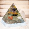 BohoManie Magic Orgonit krystalicka energie kosmu caroit cerny kyanit aura kristal karneol xxlorgonit pyramida7