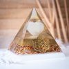 BohoManie-Magic-orgonit-pyramida-na-prani7