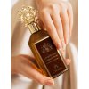 bohomanie lhaya amber intense oud extrait de parfum flakon v ruce