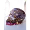 lebka---orgonit-amulet-s-ametystem-bohomanie