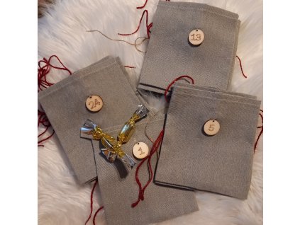 Adventní látkové pytlíky s čísly