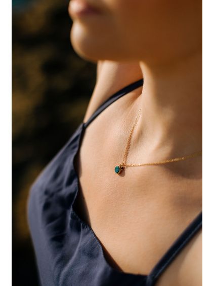 Jemný náhrdelník s modrými kamínky