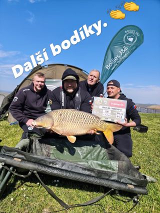 Jde to pomalu a těžce,ale snad začíná alespoň trochu kapat. Vlilo nám to trochu krev do žil. Nicméně slibujeme,že to do...