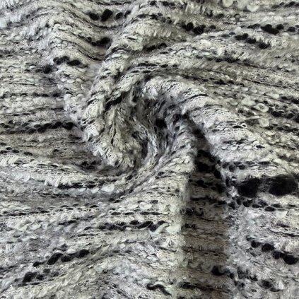 Kostýmový úplet typu Chanel