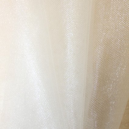 Tyl jemný světle smetanový třpit