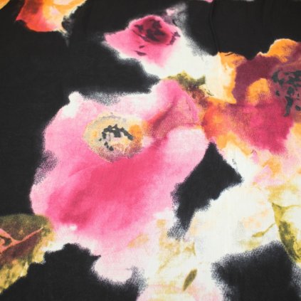 Viskóza černá se vzorem velkých barevných kytek