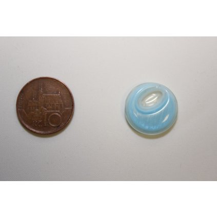 Knoflík světle modrý