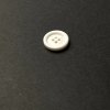 Košilový knoflík 1,2 cm bílý, prošívací, čtyřdírkový