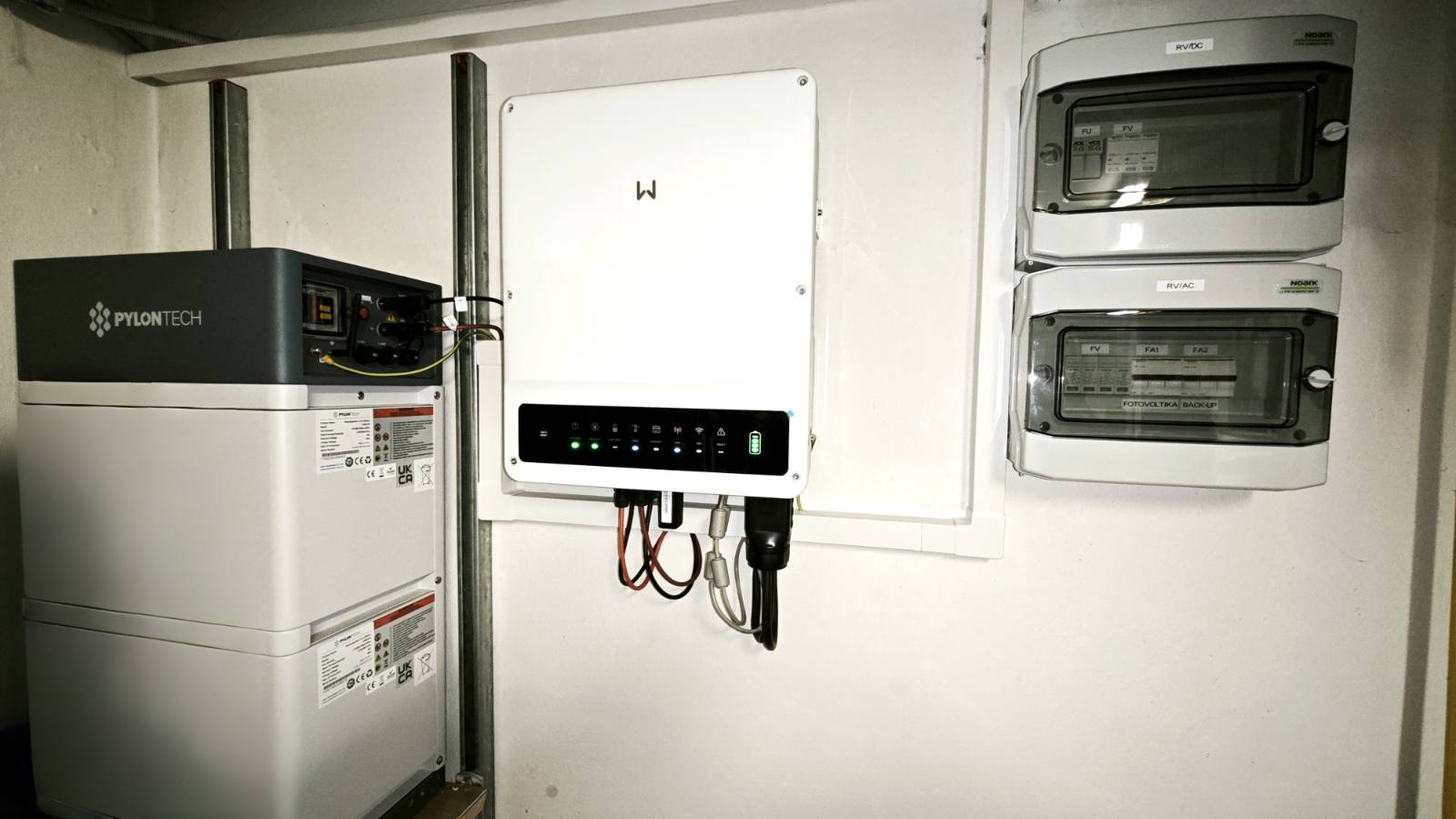 Fotovoltická montáž na rodinnom dome zhora